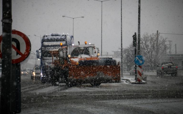 Προσοχή στους δρόμους: Που χιονίζει τώρα, ποιοί δρόμοι είναι κλειστοί – Συνεχής ενημέρωση | Newsit.gr Προσοχή στους δρόμους: Που χιονίζει τώρα, ποιοί δρόμοι είναι κλειστοί – Συνεχής ενημέρωση | Newsit.gr