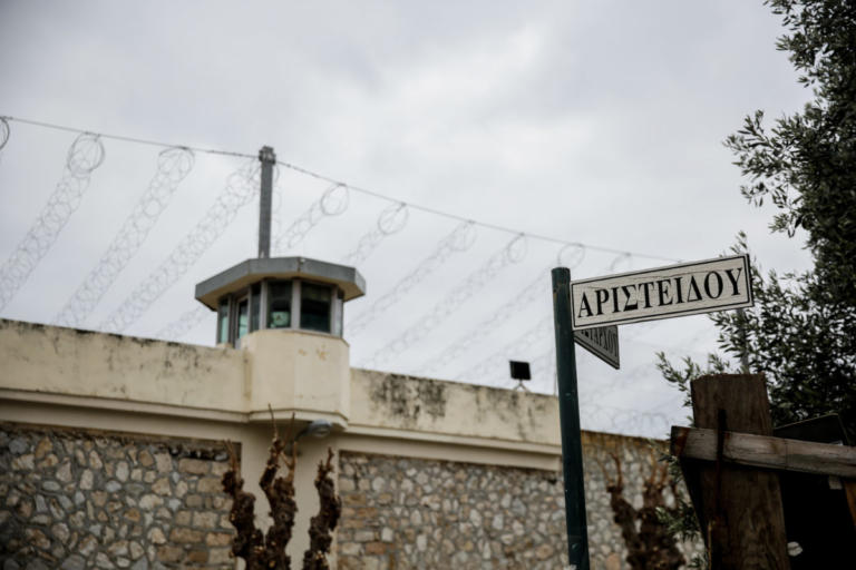 Απόδραση από τον Κορυδαλλό: Καρέ καρέ η διαφυγή των δυο κακοποιών | Newsit.gr Απόδραση από τον Κορυδαλλό: Καρέ καρέ η διαφυγή των δυο κακοποιών | Newsit.gr