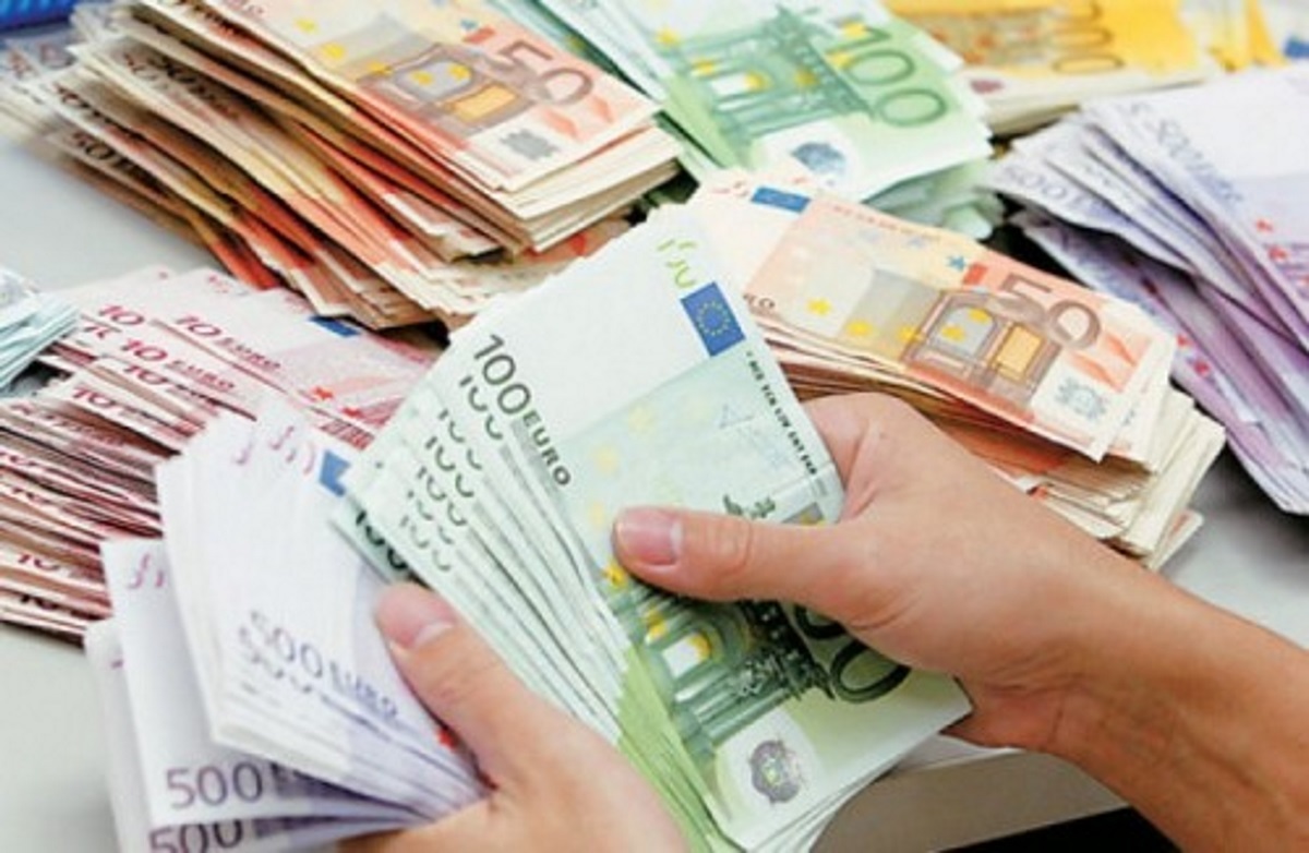 «Μου χρωστάνε πάνω από 50.000 ευρώ»