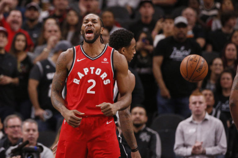 NBA: Φώναζαν “προδότη” τον Λέοναρντ! “Ξέσπασε” η μητέρα του στις κερκίδες – video | Newsit.gr NBA: Φώναζαν “προδότη” τον Λέοναρντ! “Ξέσπασε” η μητέρα του στις κερκίδες – video | Newsit.gr