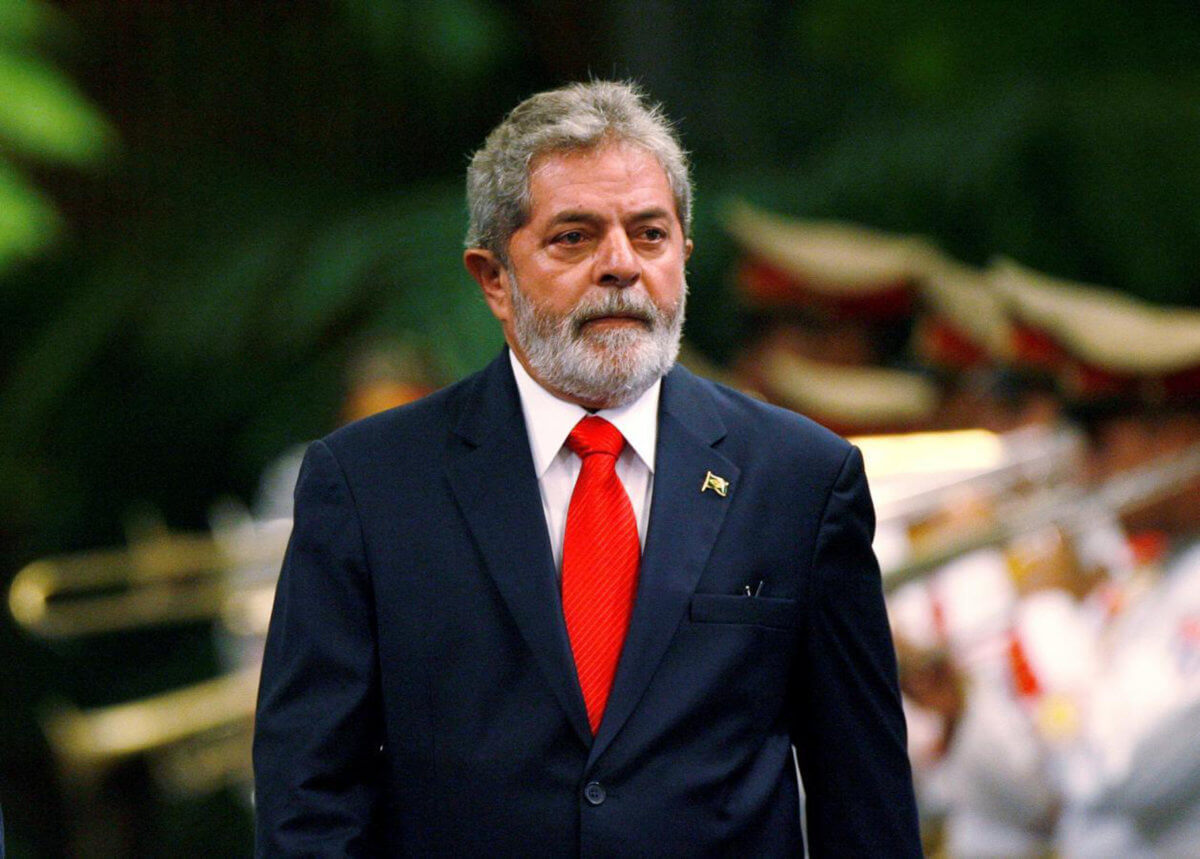 Βραζιλία: Θρήνος για τον Λούλα – Καθυστέρησε να πάρει άδεια από την φυλακή και δεν ήταν στην κηδεία του αδερφού του