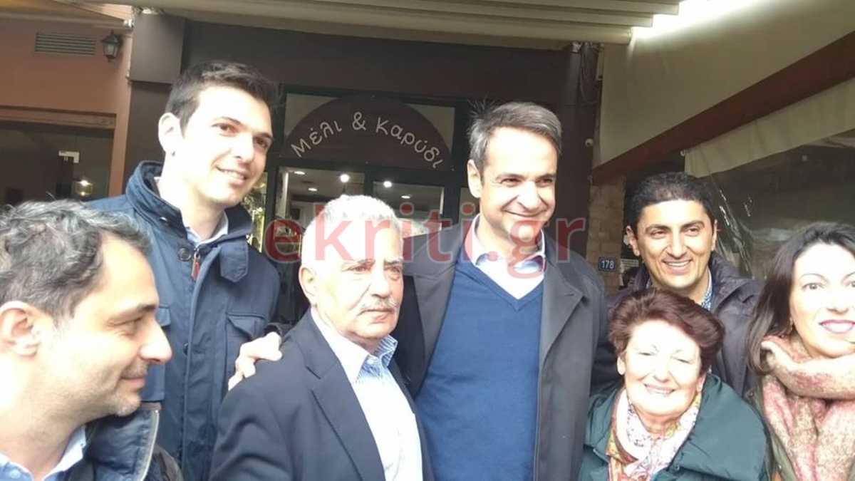 Κρήτη: Αποθεώθηκε ο Μητσοτάκης στις Μοίρες – Χειραψίες, selfies και πειράγματα [pics]