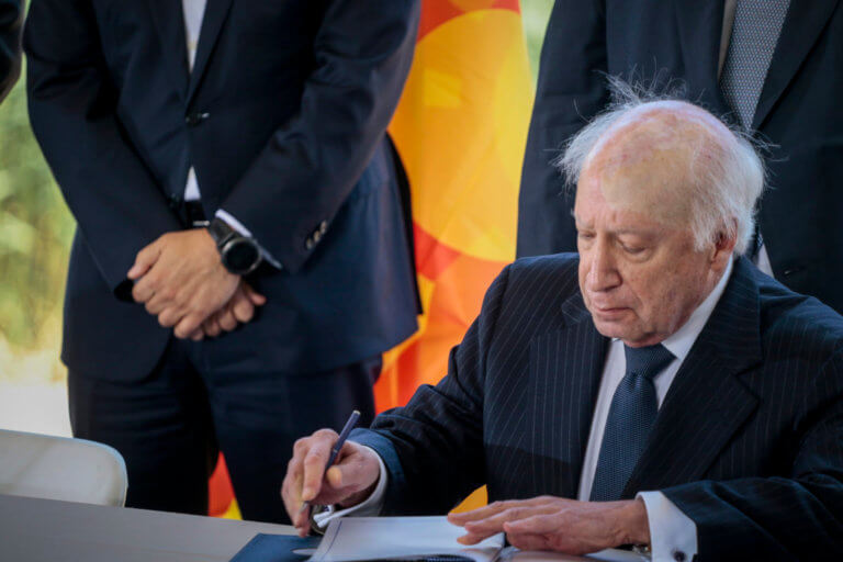 Νίμιτς: Η συμφωνία των Πρεσπών εδραιώνει την ειρήνη και την ασφάλεια στα Βαλκάνια | Newsit.gr Νίμιτς: Η συμφωνία των Πρεσπών εδραιώνει την ειρήνη και την ασφάλεια στα Βαλκάνια | Newsit.gr
