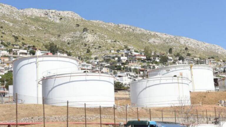 Πέραμα: Νεκρός ο εργάτης που έπεσε μέσα στα καύσιμα! Ερευνώνται οι αιτίες | Newsit.gr Πέραμα: Νεκρός ο εργάτης που έπεσε μέσα στα καύσιμα! Ερευνώνται οι αιτίες | Newsit.gr