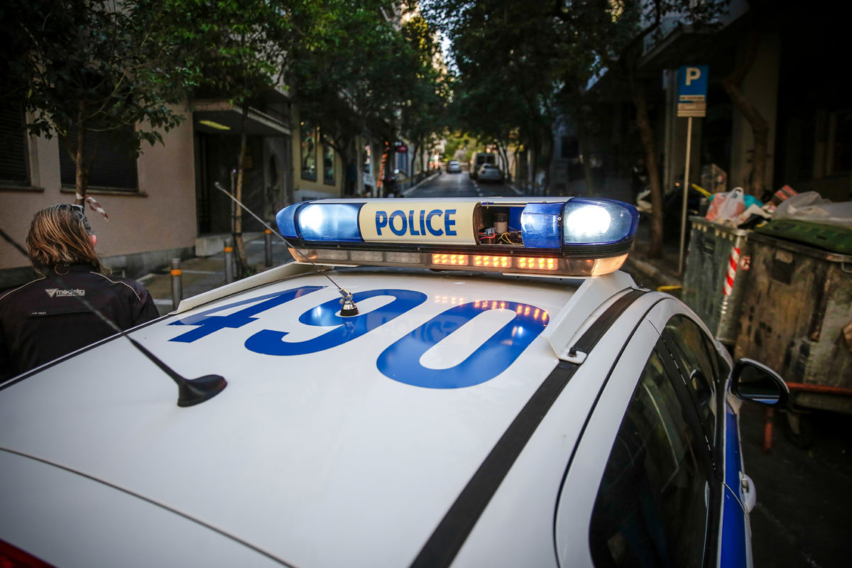Ύποπτοι φάκελοι σε Πειραιά και Σπάρτη