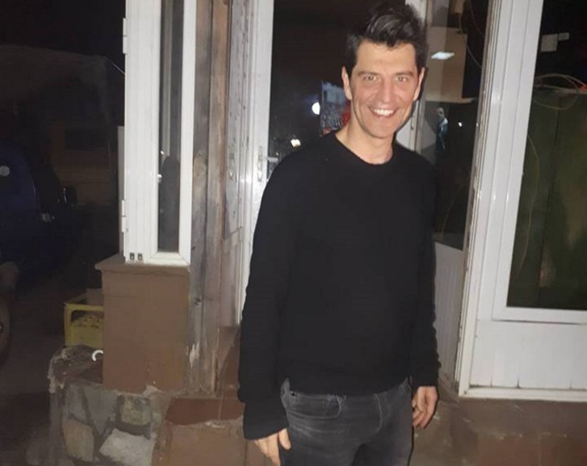 Σάκης Ρουβάς: Πήγε για φαγητό με τον πεθερό του στην Λάρισα και προκάλεσε… «χαμό»! Δείτε τα στιγμιότυπα