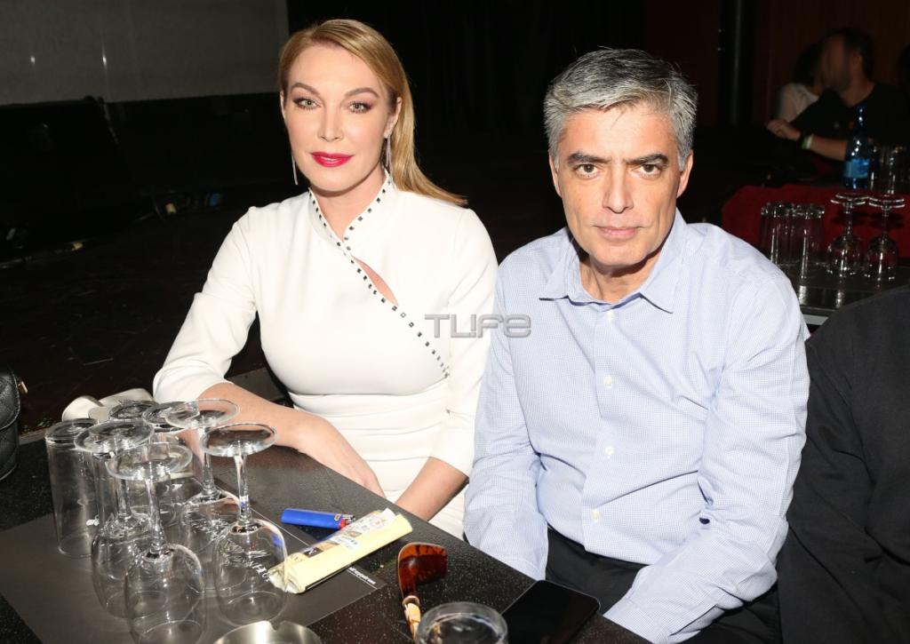 Τατιάνα Στεφανίδου – Νίκος Ευαγγελάτος: Σπάνια βραδινή έξοδος σε γνωστή μουσική σκηνή! [pics]