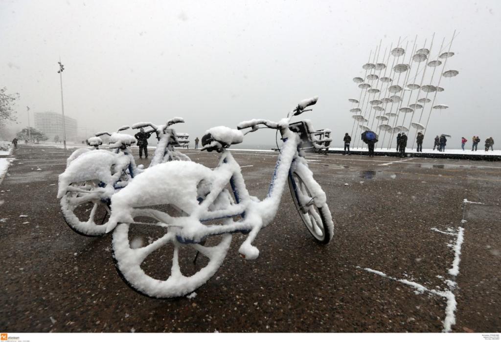 Καιρός: Χιόνια στη Θεσσαλονίκη