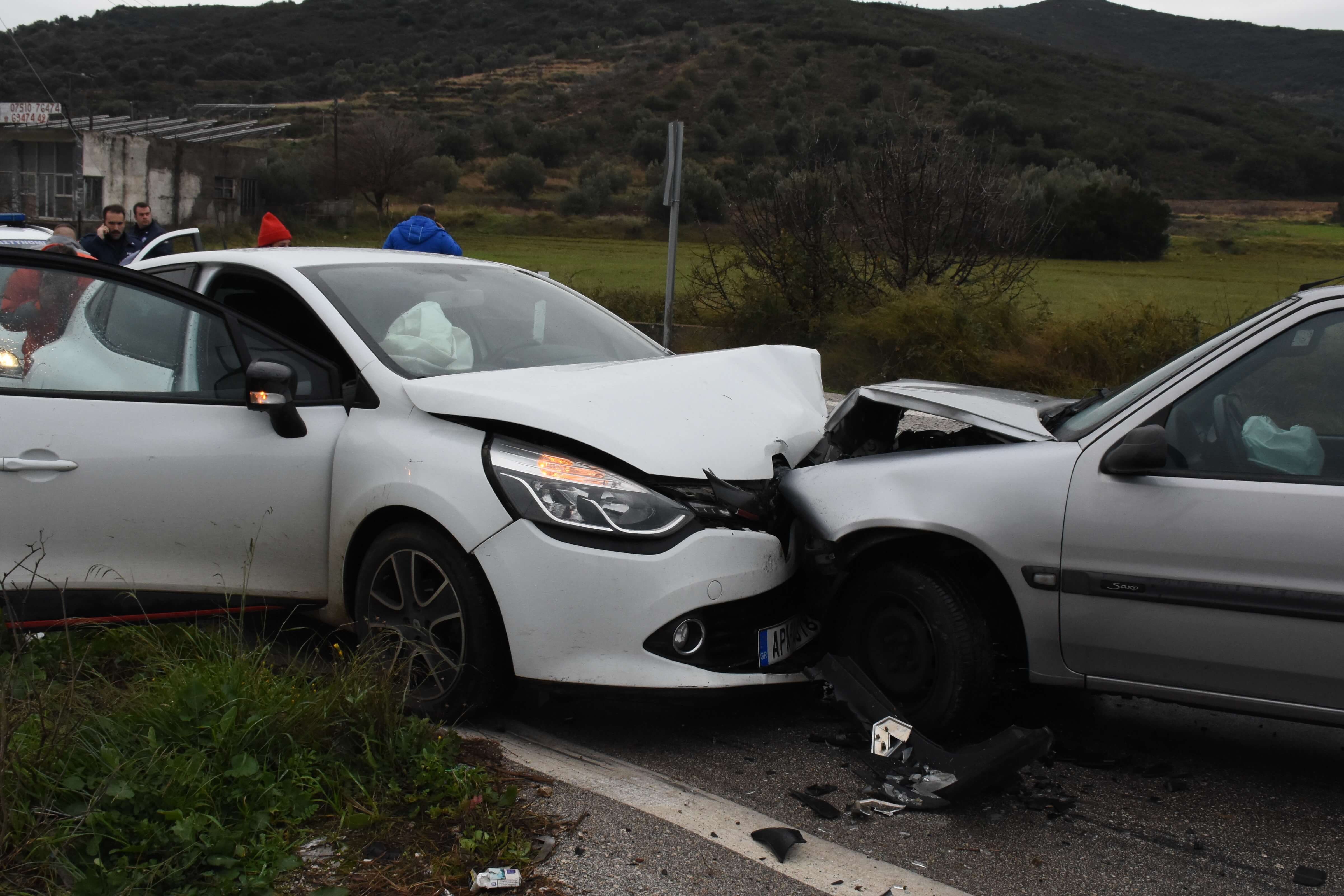 Σέρρες: Τροχαίο δυστύχημα με δύο νεκρούς – Σκληρές εικόνες μετά τη σύγκρουση των αυτοκινήτων!