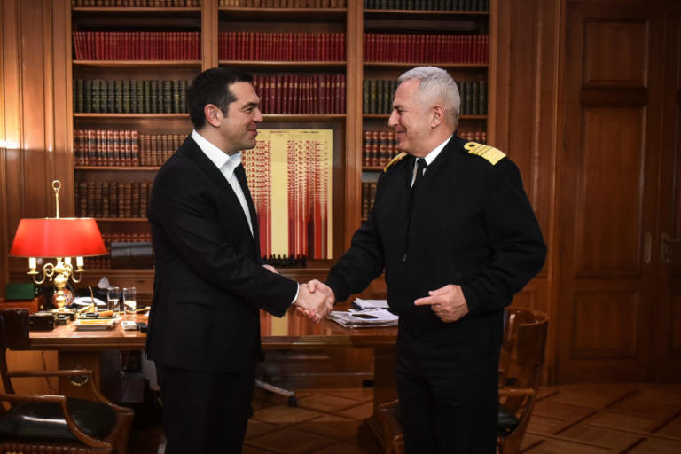 Το πρώτο ραντεβού Τσίπρα – Αποστολάκη – Τι δήλωσε ο νέος ΥΕΘΑ | Newsit.gr Το πρώτο ραντεβού Τσίπρα – Αποστολάκη – Τι δήλωσε ο νέος ΥΕΘΑ | Newsit.gr