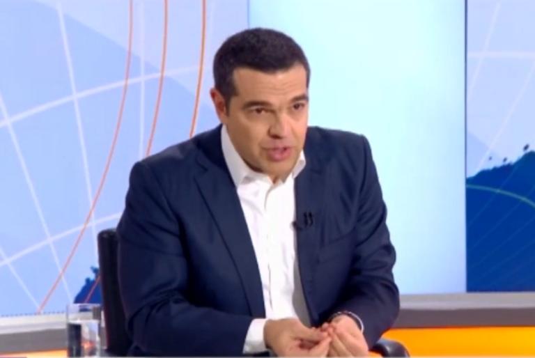 Τσίπρας: Η… ζημιά στο στούντιο και το βλέμμα απορίας! video | Newsit.gr Τσίπρας: Η… ζημιά στο στούντιο και το βλέμμα απορίας! video | Newsit.gr