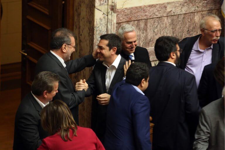 Με τους τρεις του Ποταμιού πέρασε η Συμφωνία των Πρεσπών με 153 «ναι» και 146 «όχι» | Newsit.gr Με τους τρεις του Ποταμιού πέρασε η Συμφωνία των Πρεσπών με 153 «ναι» και 146 «όχι» | Newsit.gr