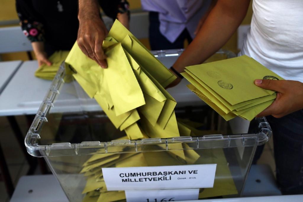 Τουρκία: Ψηφοφόρος ετών… 165 προκαλεί αντιδράσεις στην αντιπολίτευση!