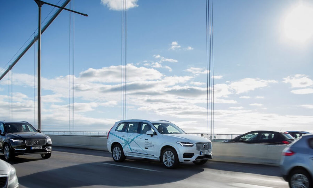 «Πράσινο φως» στη Volvo για δοκιμές αυτόνομων οχημάτων στη Σουηδία