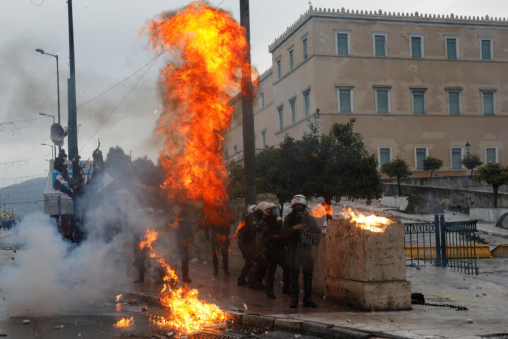 Βούτσης: Οργανωμένο σχέδιο ακραίων να εισβάλουν στη Βουλή!