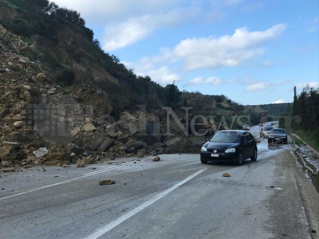 Κρήτη: Έπεσε το βουνό στην εθνική οδό Χανίων – Κισσάμου!