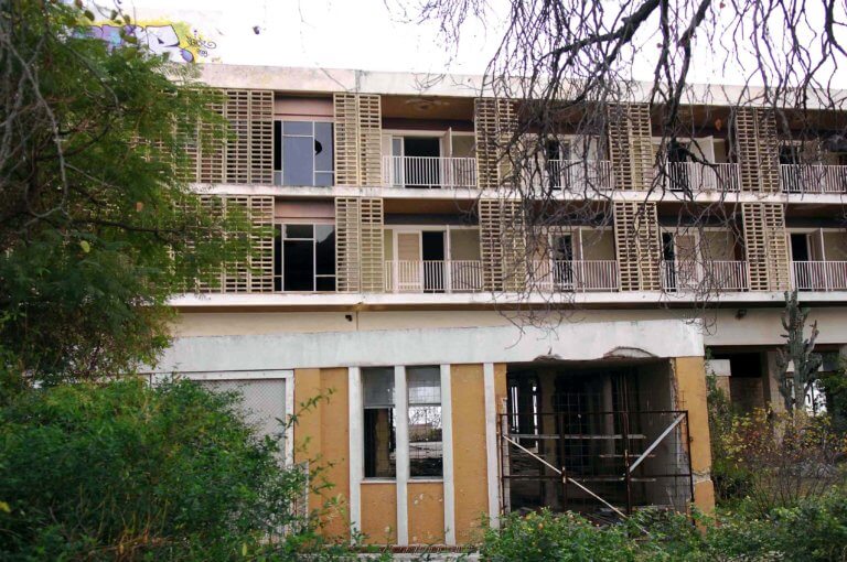 Ο τουρισμός ανθεί, αλλά τα ξενοδοχεία βγαίνουν στο σφυρί | Newsit.gr Ο τουρισμός ανθεί, αλλά τα ξενοδοχεία βγαίνουν στο σφυρί | Newsit.gr