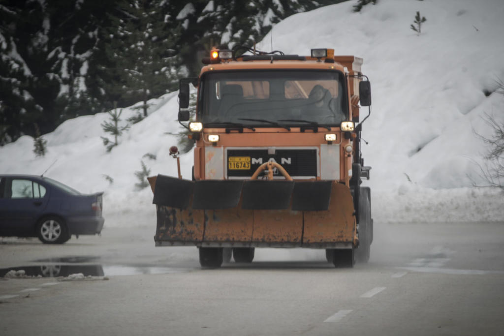 Καιρός: Κλείνουν δρόμοι στην Αττική λόγω χιονόπτωσης!