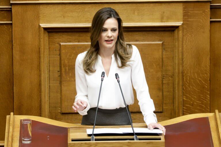 Αχτσιόγλου: Τι είπε για κατώτατο μισθό, αφορολόγητο όριο, ΝΔ και ΚΙΝΑΛ | Newsit.gr Αχτσιόγλου: Τι είπε για κατώτατο μισθό, αφορολόγητο όριο, ΝΔ και ΚΙΝΑΛ | Newsit.gr