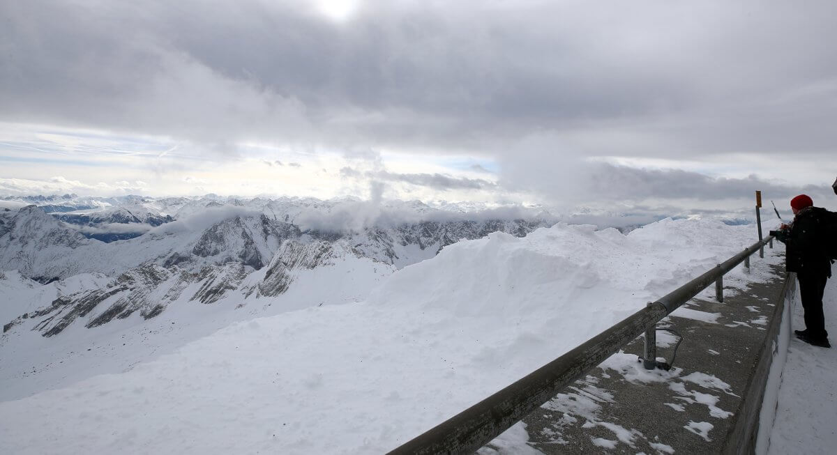 Τραγωδία στις Άλπεις – Τουλάχιστον δέκα σκιέρ σκοτώθηκαν από χιονοστιβάδες
