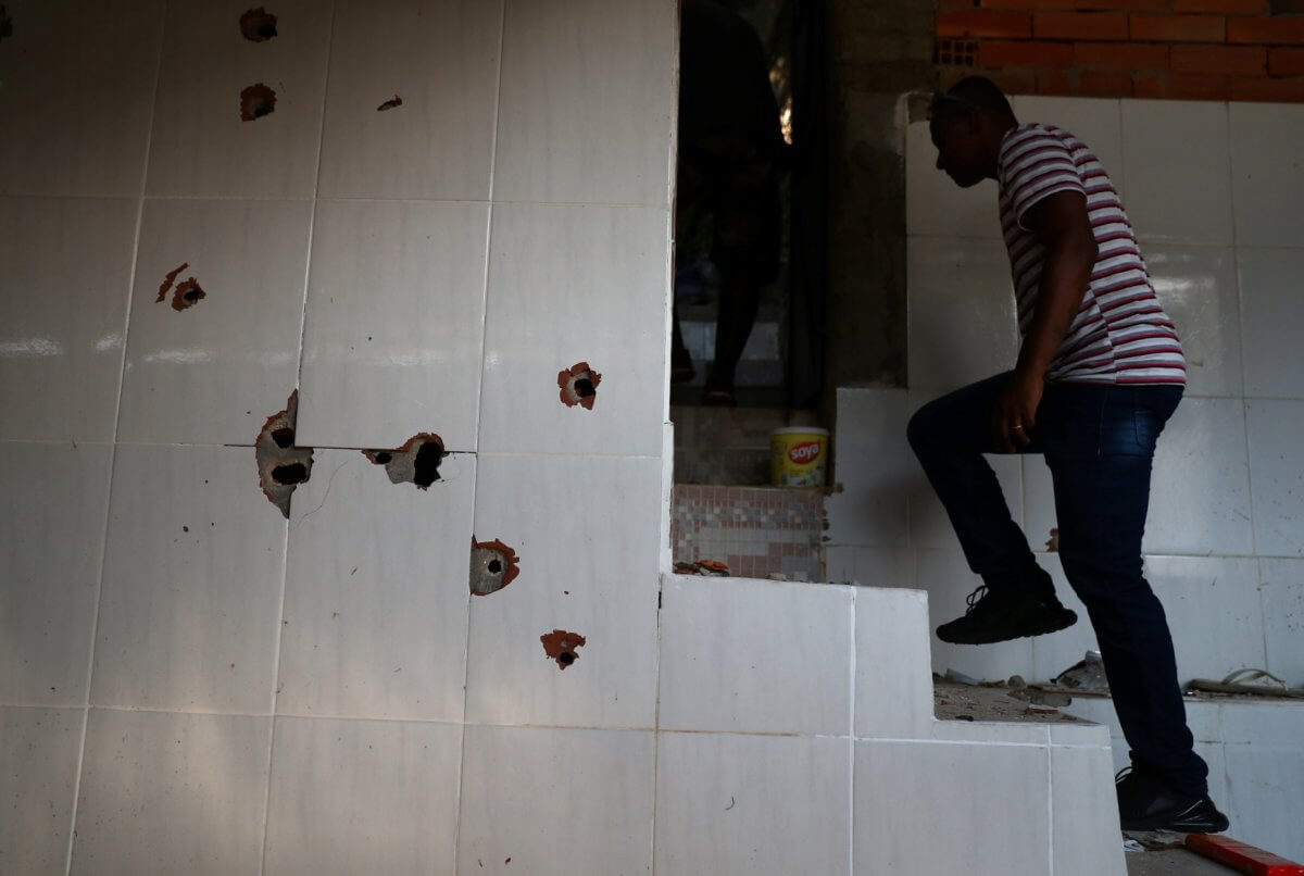 Βραζιλία: Οι σφαίρες έπεφταν σαν το χαλάζι στις φαβέλες του Ρίο – Σκληρές εικόνες