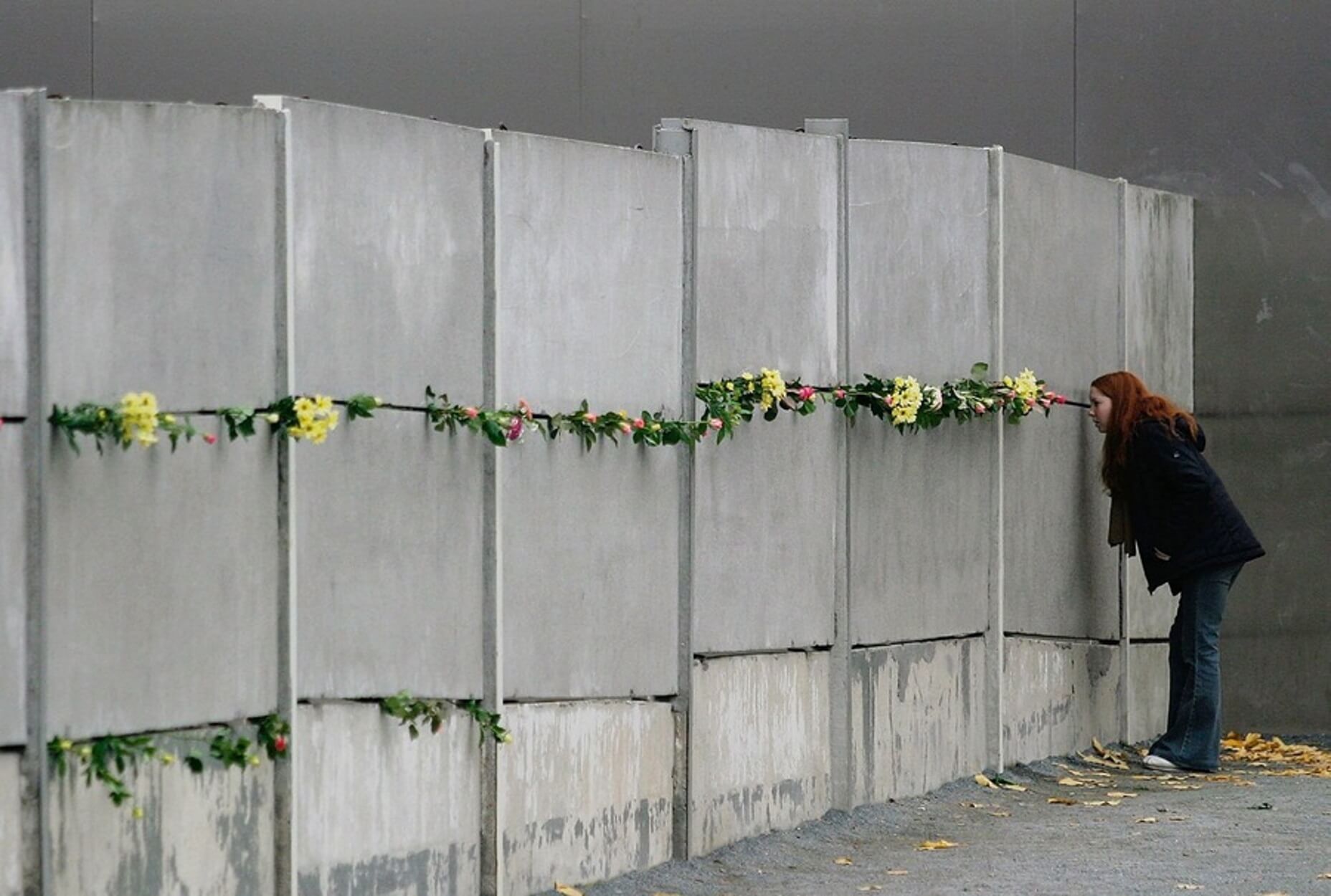 Βανδαλίζουν μνημεία θυμάτων των Ναζί στο Βερολίνο – Στο στόχαστρο τρανς και γκέι!