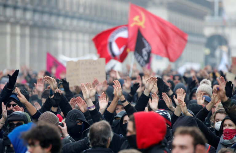 Κίτρινα γιλέκα – συνδικάτα: Η πρώτη κοινή διαδήλωση | Newsit.gr Κίτρινα γιλέκα – συνδικάτα: Η πρώτη κοινή διαδήλωση | Newsit.gr