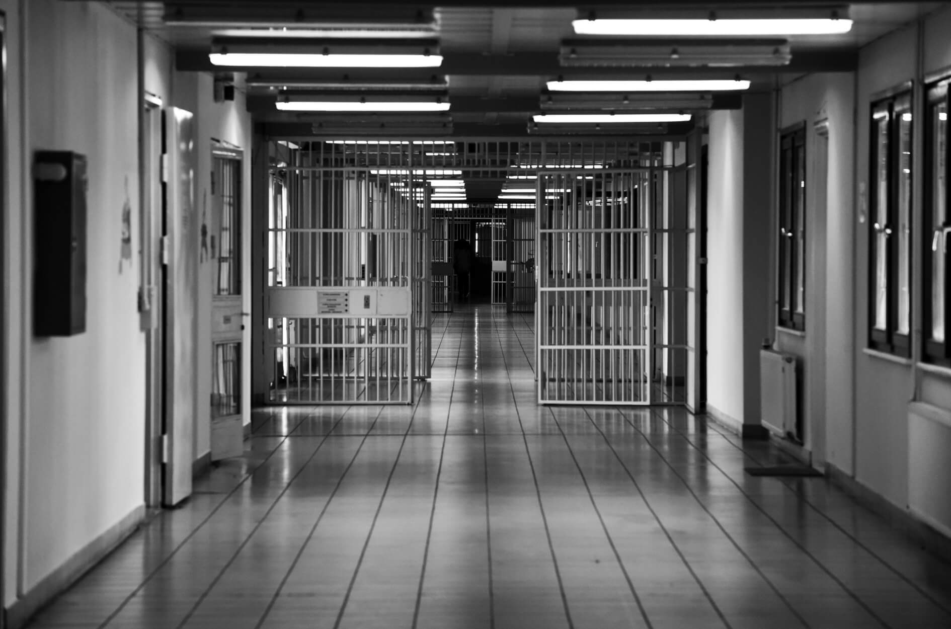 Κύκλωμα παράνομων αποφυλακίσεων: Ισοβίτης αρνείται να δώσει εξηγήσεις επικαλούμενος παράνομες υποκλοπές