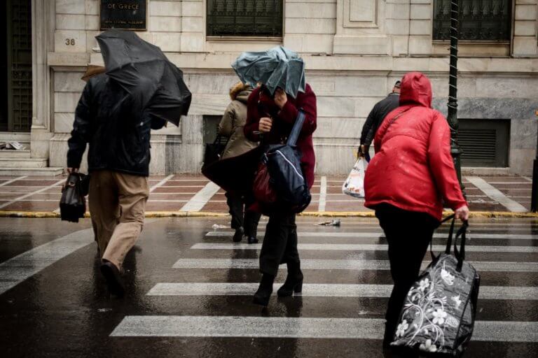 Καιρός: Χιόνια, καταιγίδες και πτώση της θερμοκρασίας – Που θα “χτυπήσει” το κύμα κακοκαιρίας | Newsit.gr Καιρός: Χιόνια, καταιγίδες και πτώση της θερμοκρασίας – Που θα “χτυπήσει” το κύμα κακοκαιρίας | Newsit.gr