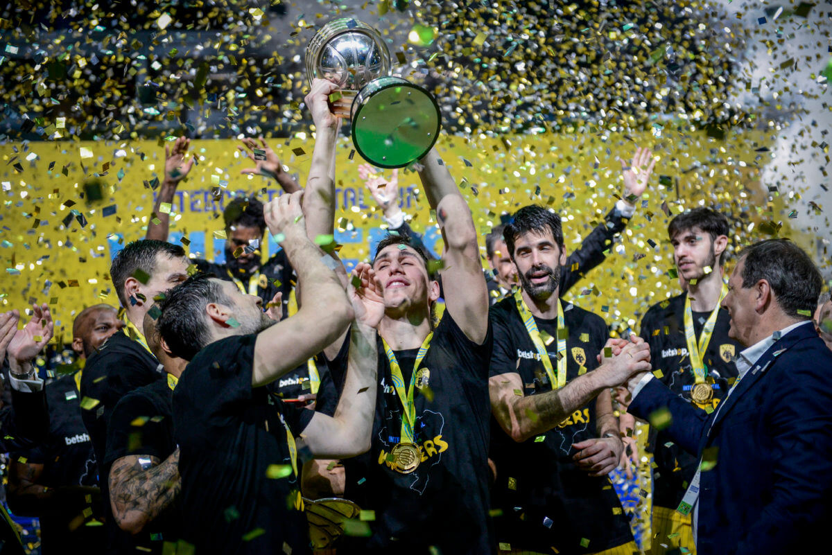 Λαρεντζάκης: “Ο πιο μεγάλος τίτλος στην ιστορία της ΑΕΚ”