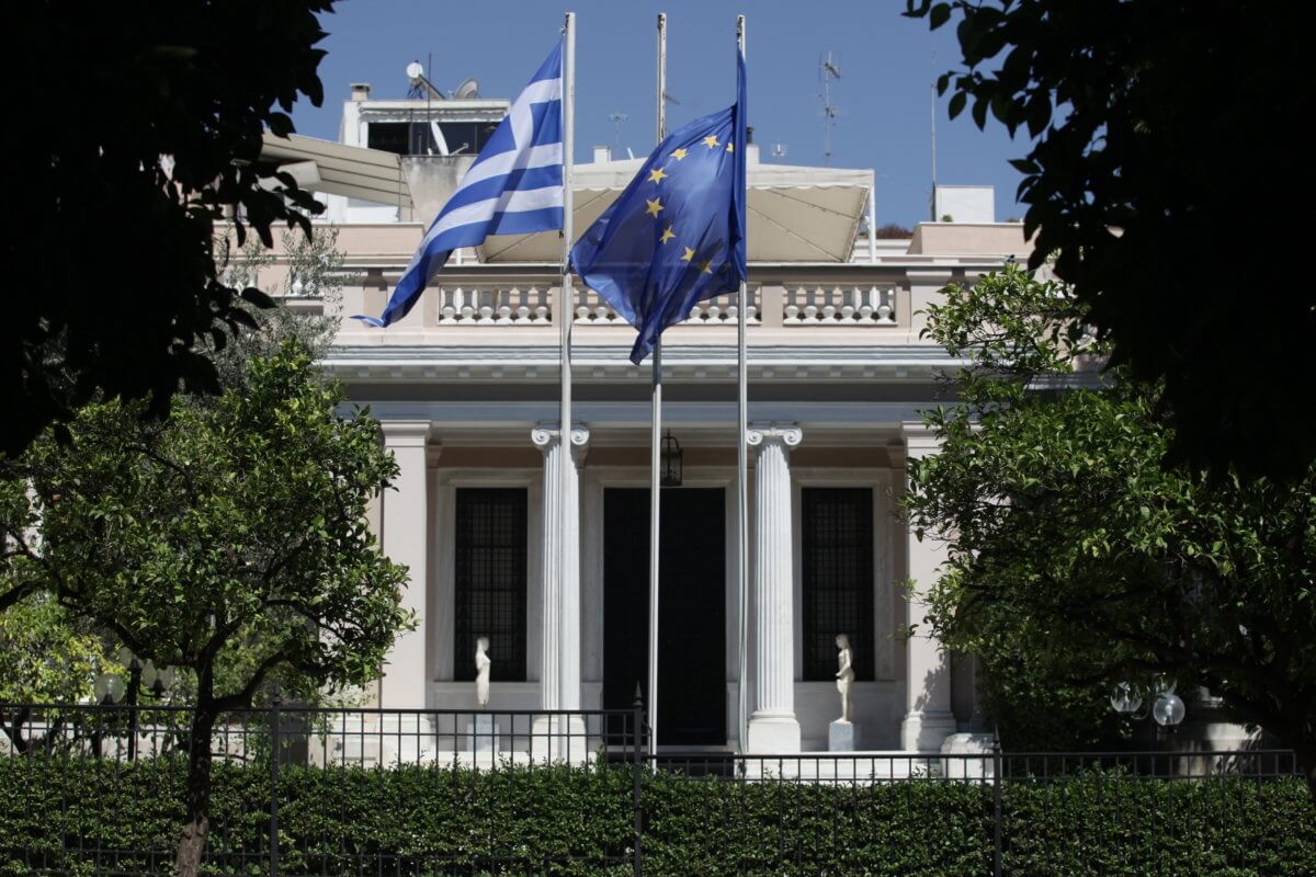 Έντονο το παρασκήνιο πριν την συνάντηση κυβέρνησης – τραπεζιτών – Σε ποιο σημείο εμμένουν οι δανειστές