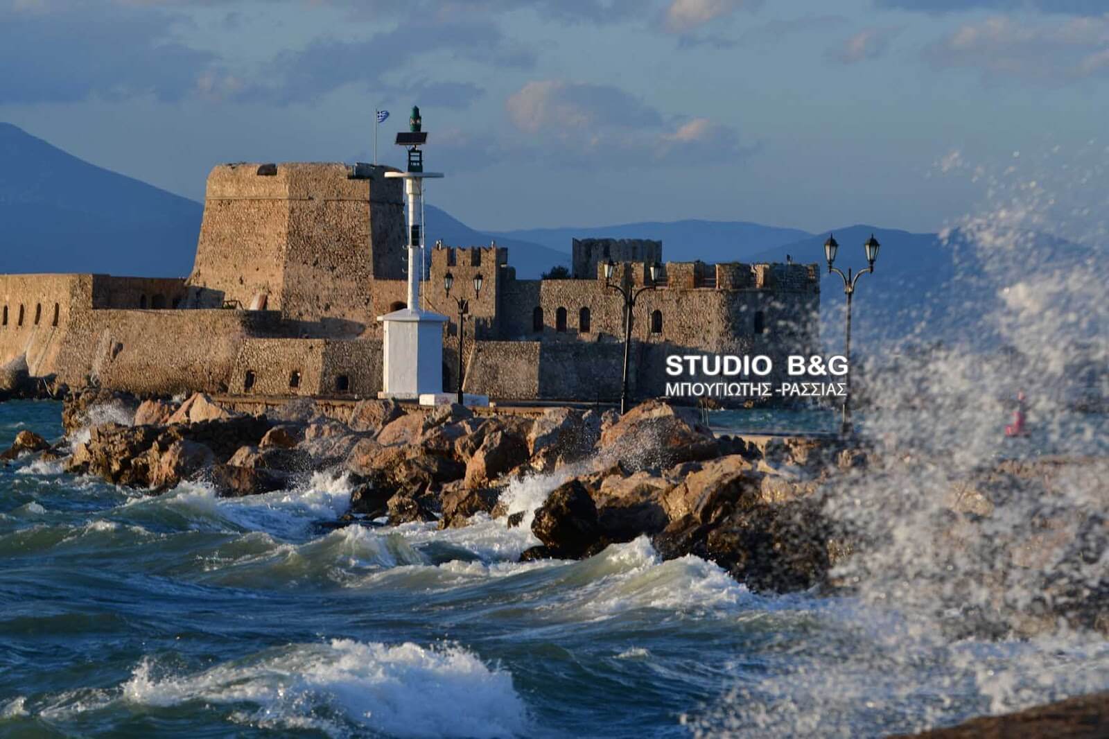 Κακοκαιρία, η επιστροφή! Μποφόρ και κύματα στο Ναύπλιο – video, pics