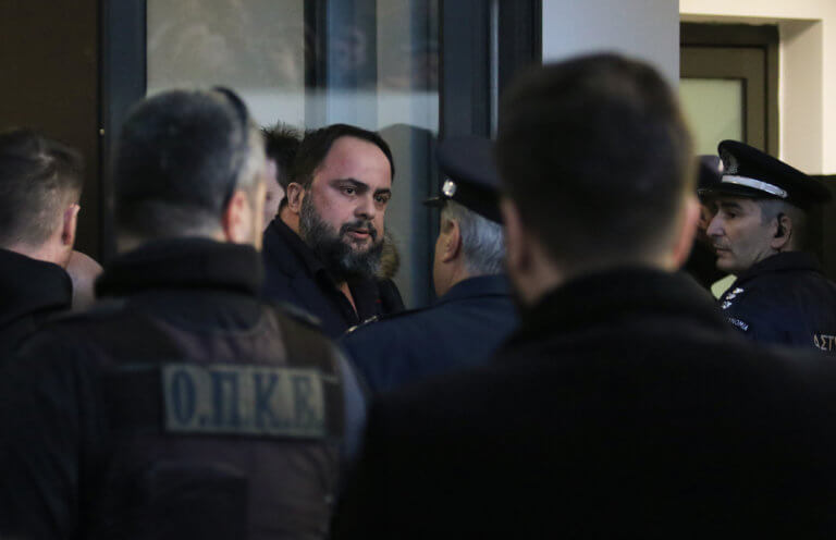 Ολυμπιακός: Ετοιμάζει μηνύσεις για όσα καταγγέλλει πως έγιναν στην Τούμπα! | Newsit.gr Ολυμπιακός: Ετοιμάζει μηνύσεις για όσα καταγγέλλει πως έγιναν στην Τούμπα! | Newsit.gr