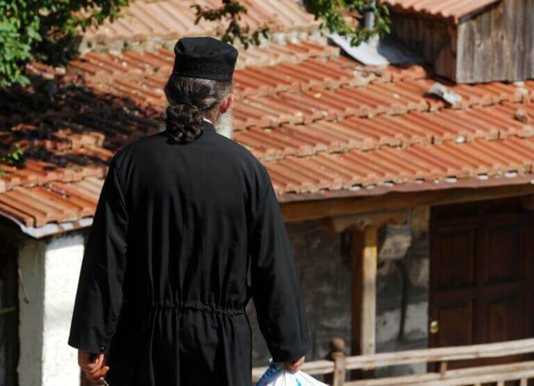 Φθιώτιδα: Και πλημμέλημα και παραγραφή! Στα μαλακά ο ιερέας για την ασέλγεια σε νεαρό