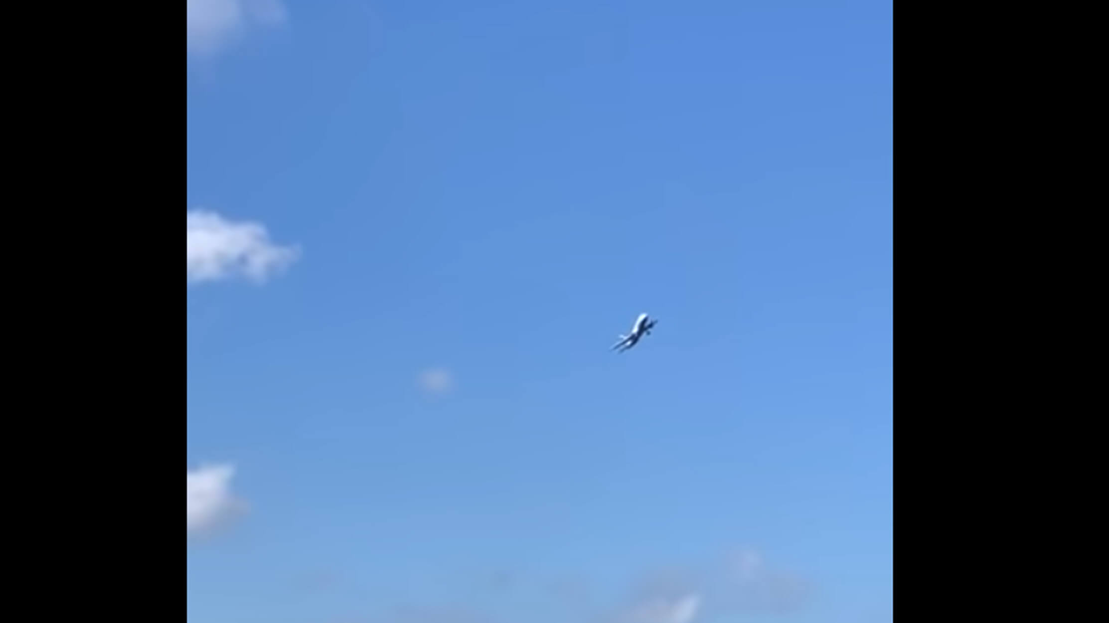 Τρόμος στον αέρα: Αεροπλάνο σε “τρικυμία” έτοιμο να πέσει! – video