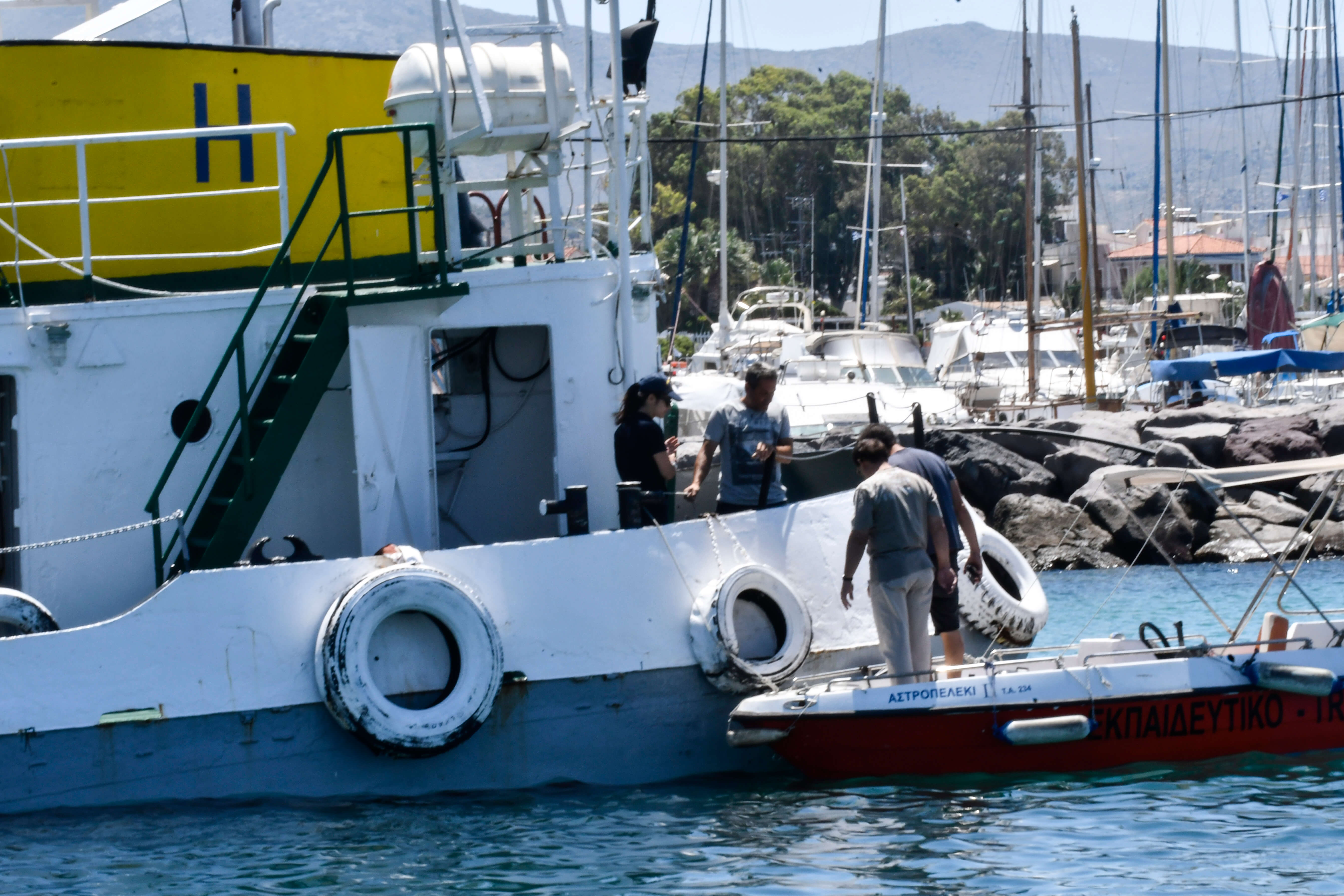 Αίγινα: Διεκδικούν αποζημιώσεις για το πολύνεκρο ναυάγιο – Ξανά στο επίκεντρο η ασύλληπτη τραγωδία!