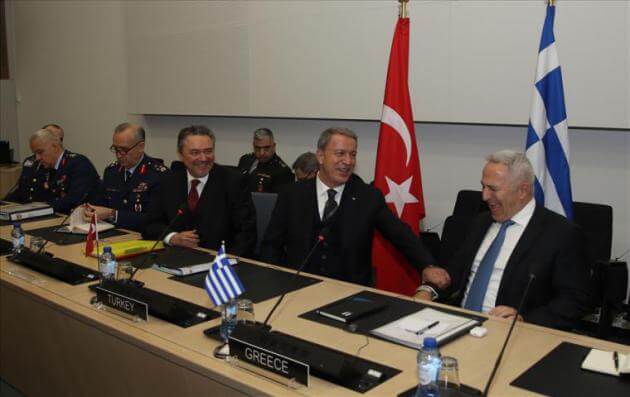 NATO: Ο διάλογος Αποστολάκη – Ακάρ με τα…χαμόγελα και τις ευχαριστίες! [pics ,vid]