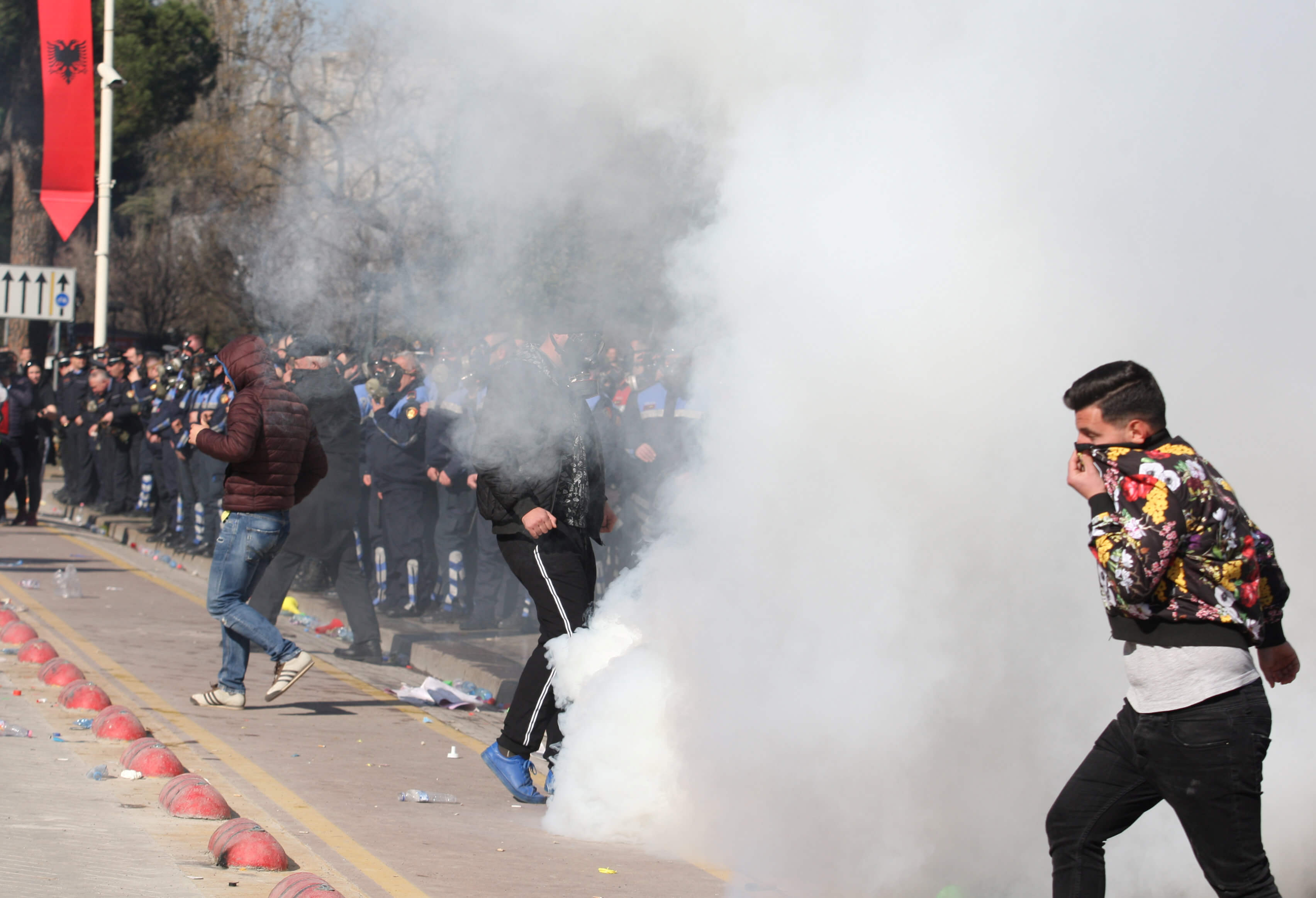 Αλβανία: Νέο συλλαλητήριο στα Τίρανα – Φόβοι για σχέδιο εισβολής στην Βουλή