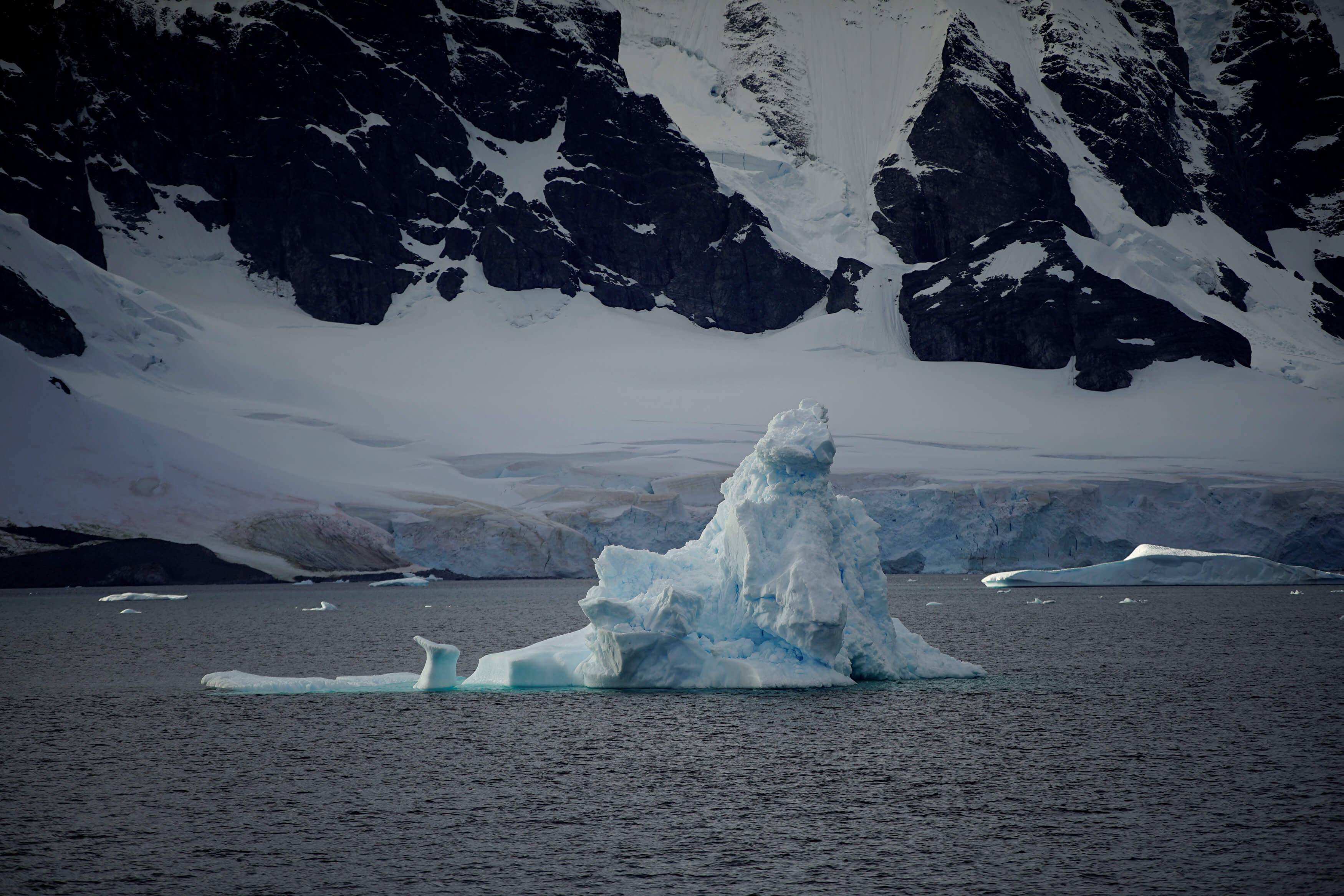 Για “κλιματικό χάος” μιλούν οι επιστήμονες από το λιώσιμο των πάγων