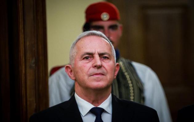 Ο ΥΕΘΑ Αποστολάκης για “ισοπέδωση βραχονησίδας”: Απάντησα το αυτονόητο σε υποθετική ερώτηση!
