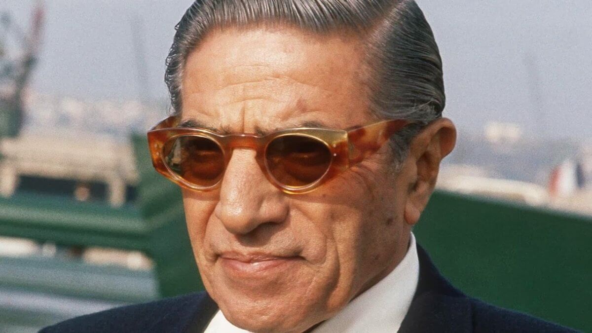 «Οι δολοφόνοι που ανατίναξαν το αεροπλάνο του Ωνάση κυκλοφορούν ελεύθεροι»