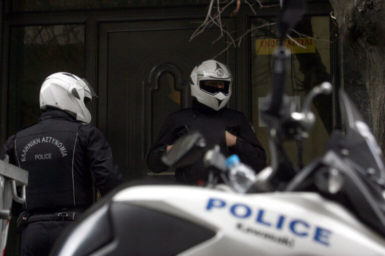 “Σφαγείο” το κέντρο της Αθήνας – Άγριες συμπλοκές με τέσσερις τραυματίες | Newsit.gr