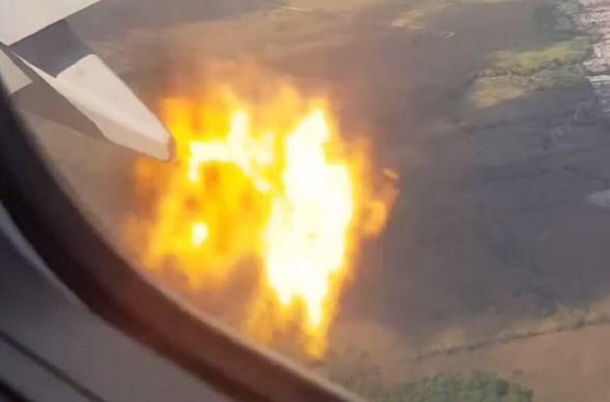 Τρόμος στον αέρα – Ο κινητήρας του αεροπλάνου άρχισε να ξερνάει φωτιά