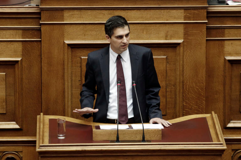 Δήμας: Είστε υποκριτές! 41 Βουλευτές του ΣΥΡΙΖΑ έχουν σπουδάσει σε πανεπιστήμια του εξωτερικού | Newsit.gr Δήμας: Είστε υποκριτές! 41 Βουλευτές του ΣΥΡΙΖΑ έχουν σπουδάσει σε πανεπιστήμια του εξωτερικού | Newsit.gr