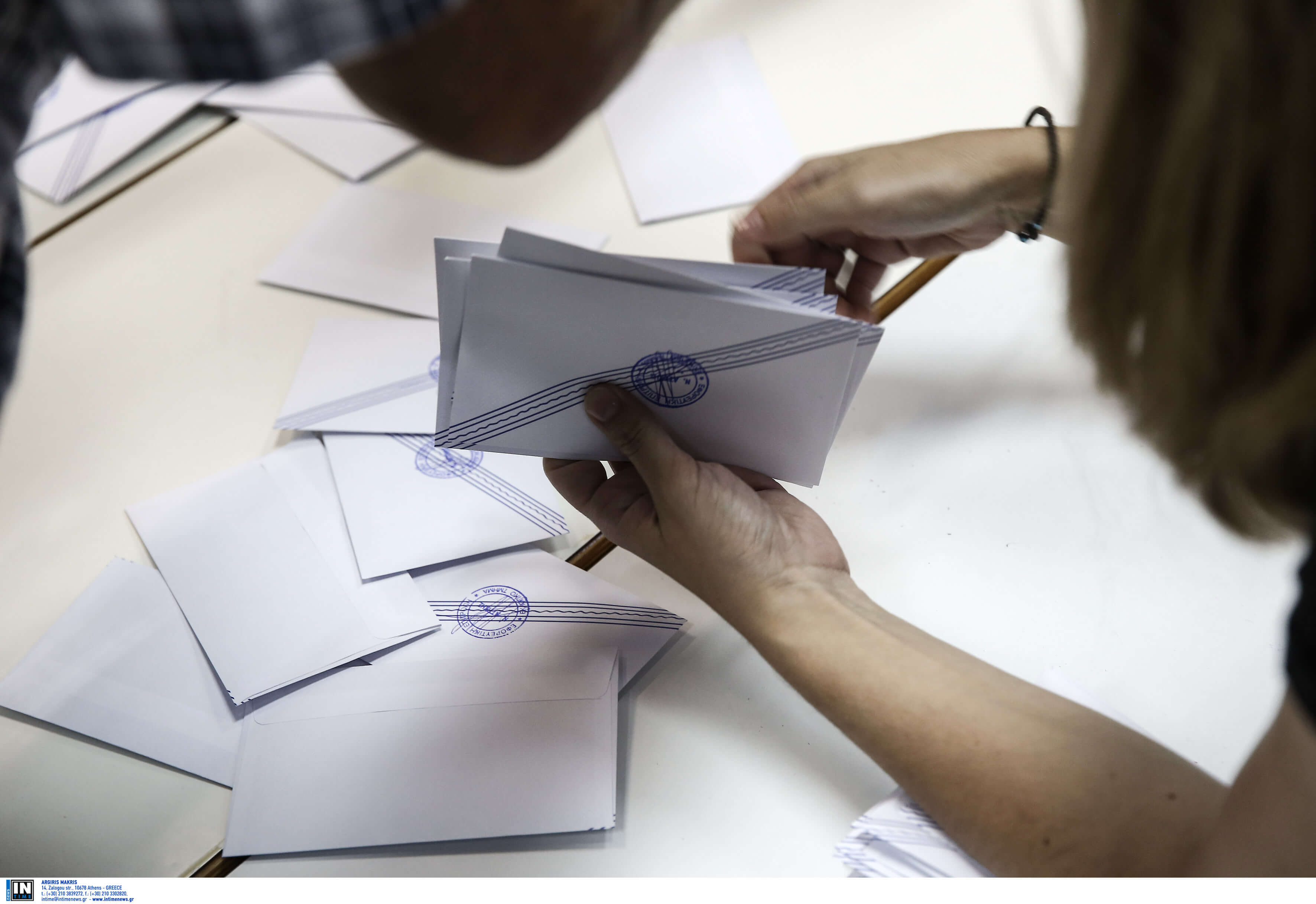 Ευρωεκλογές 2019: Τι απαντούν ΥΠΕΣ – ΥΠΕΞ στη ΝΔ για τη ψήφο των Ελλήνων στη Βρετανία