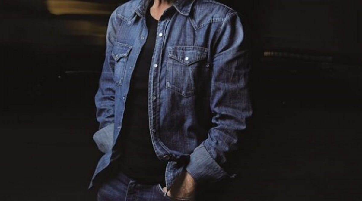 Η εξομολόγηση του τραγουδιστή: «Μετά την εντατική, έκανα σύμφωνο συμβίωσης»