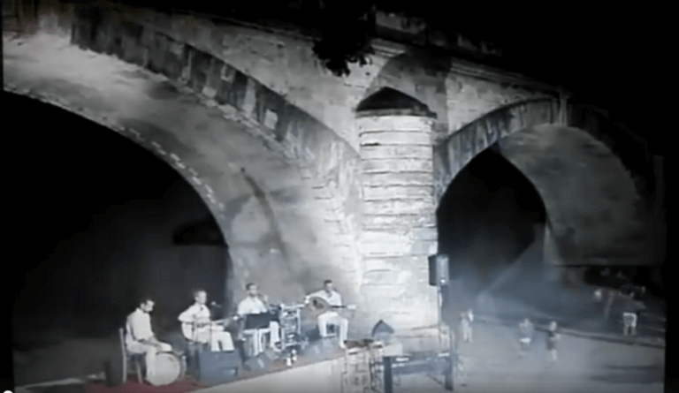 Όταν οι Κρητικοί γλεντούσαν κάτω από τη γέφυρα που έπεσε – video