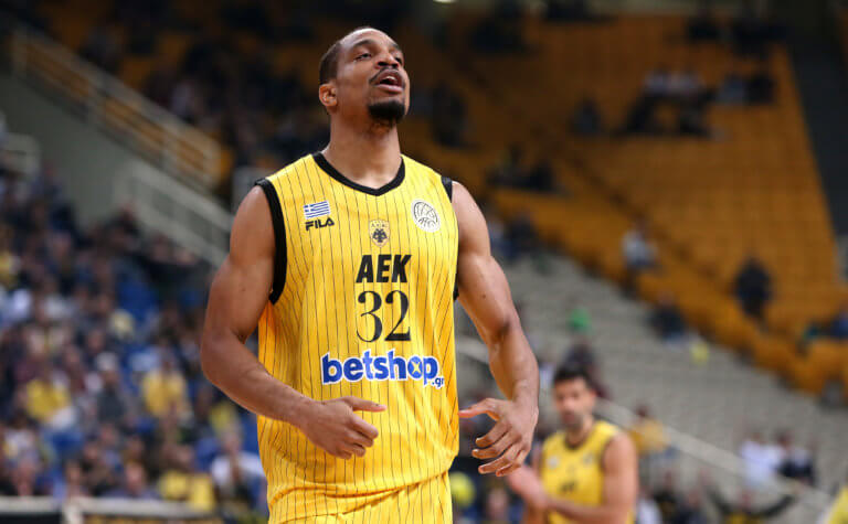 Champions League – AEK: Ξανά MVP ο Χάντερ! «Σαρώνει» ο Αμερικανός σέντερ – video | Newsit.gr Champions League – AEK: Ξανά MVP ο Χάντερ! «Σαρώνει» ο Αμερικανός σέντερ – video | Newsit.gr