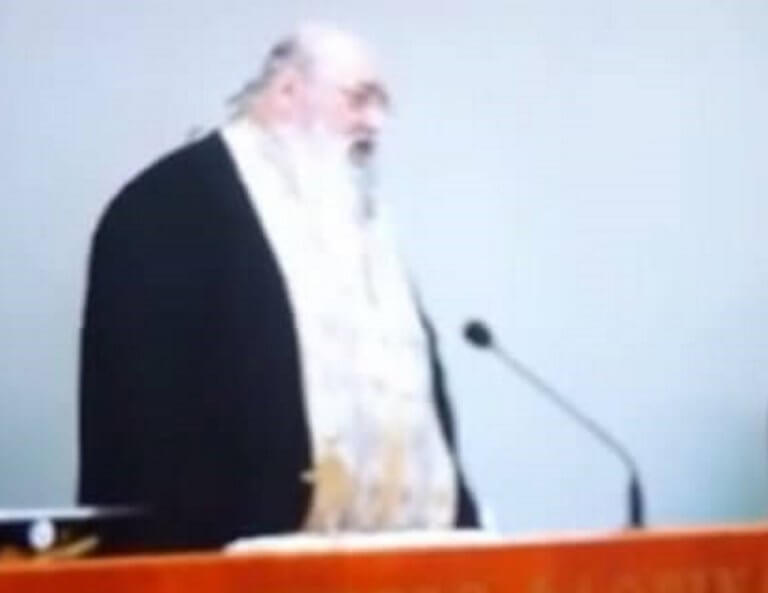 Φλώρινα: Παίρνει έκταση το επεισόδιο παπά με βουλευτή του ΣΥΡΙΖΑ – «Βρισκόμαστε σε θρησκευτικό μεσαίωνα» – video