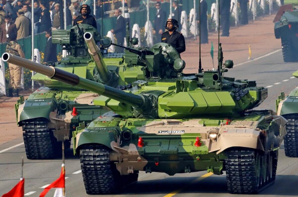 Ινδία εναντίον Πακιστάν: Ποιος στρατός θα κέρδιζε στο πεδίο της μάχης; [pics]